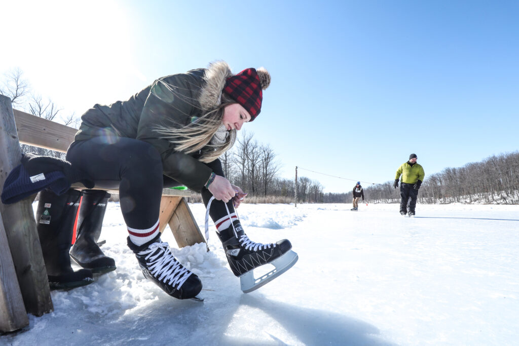 Fun Things to do in winter - Skating near Caledon, Ontario