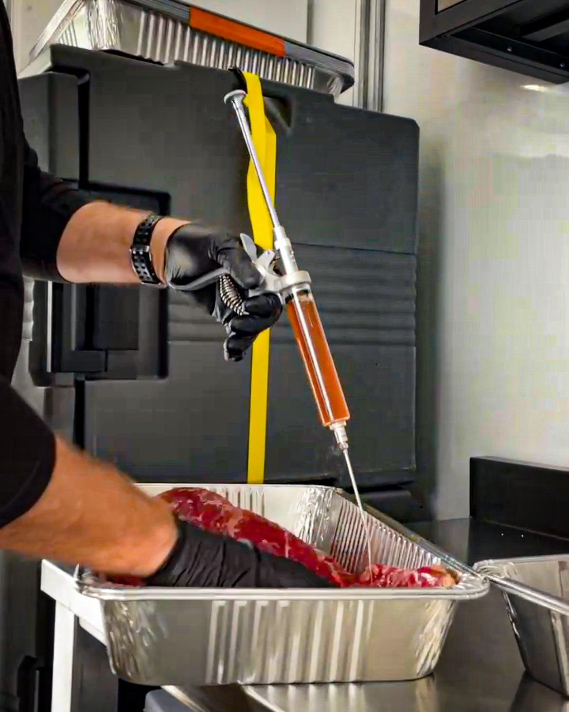 Injection needle for injecting meat before smoking